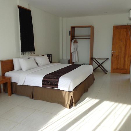 Luwansa Beach Hotel Labuan Bajo Extérieur photo