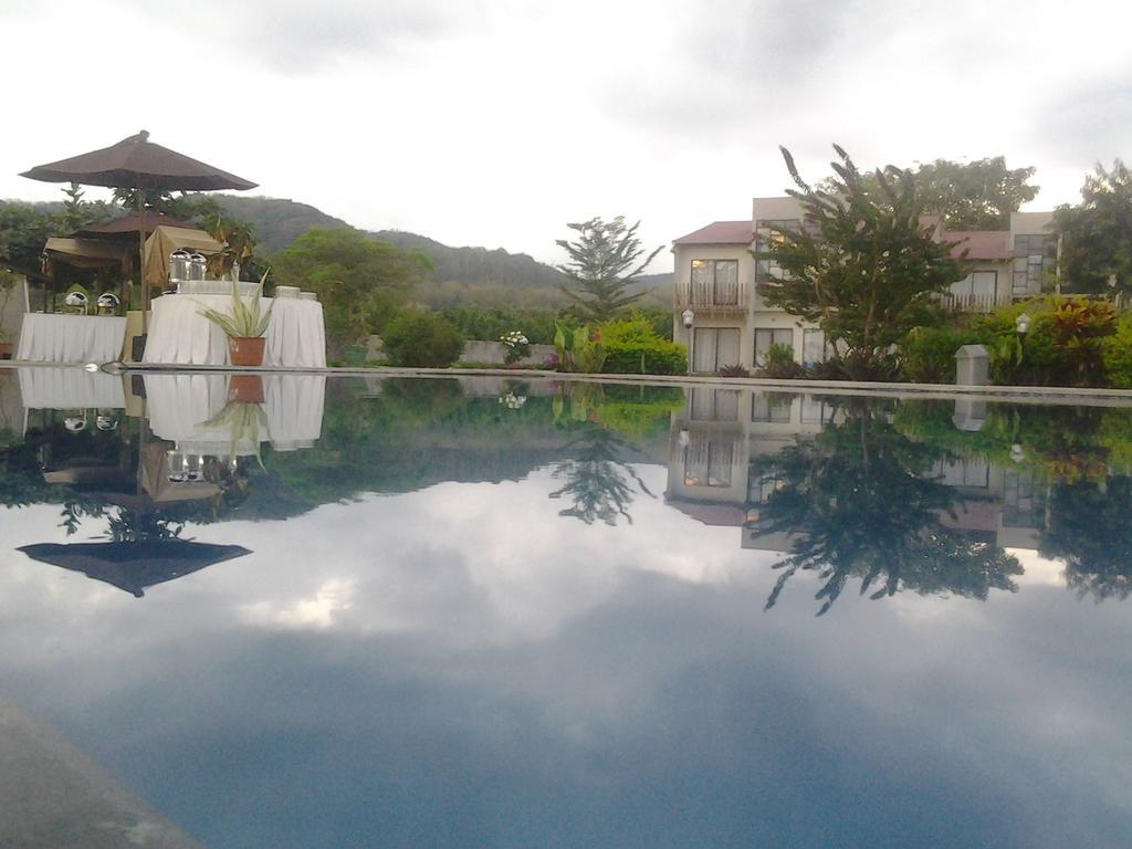 Luwansa Beach Hotel Labuan Bajo Extérieur photo