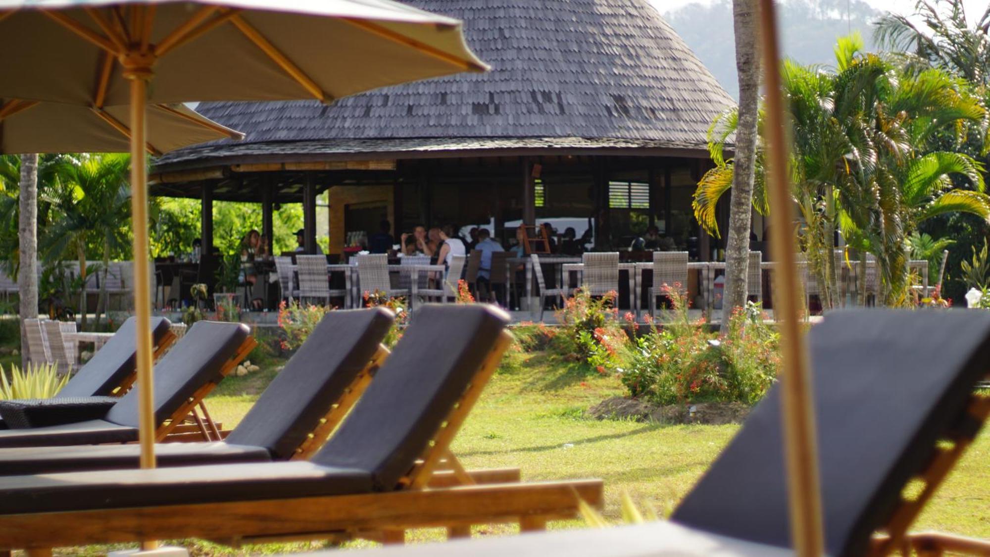 Luwansa Beach Hotel Labuan Bajo Extérieur photo