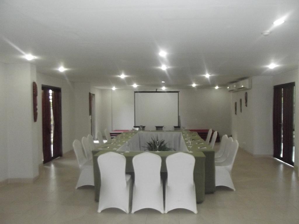 Luwansa Beach Hotel Labuan Bajo Extérieur photo