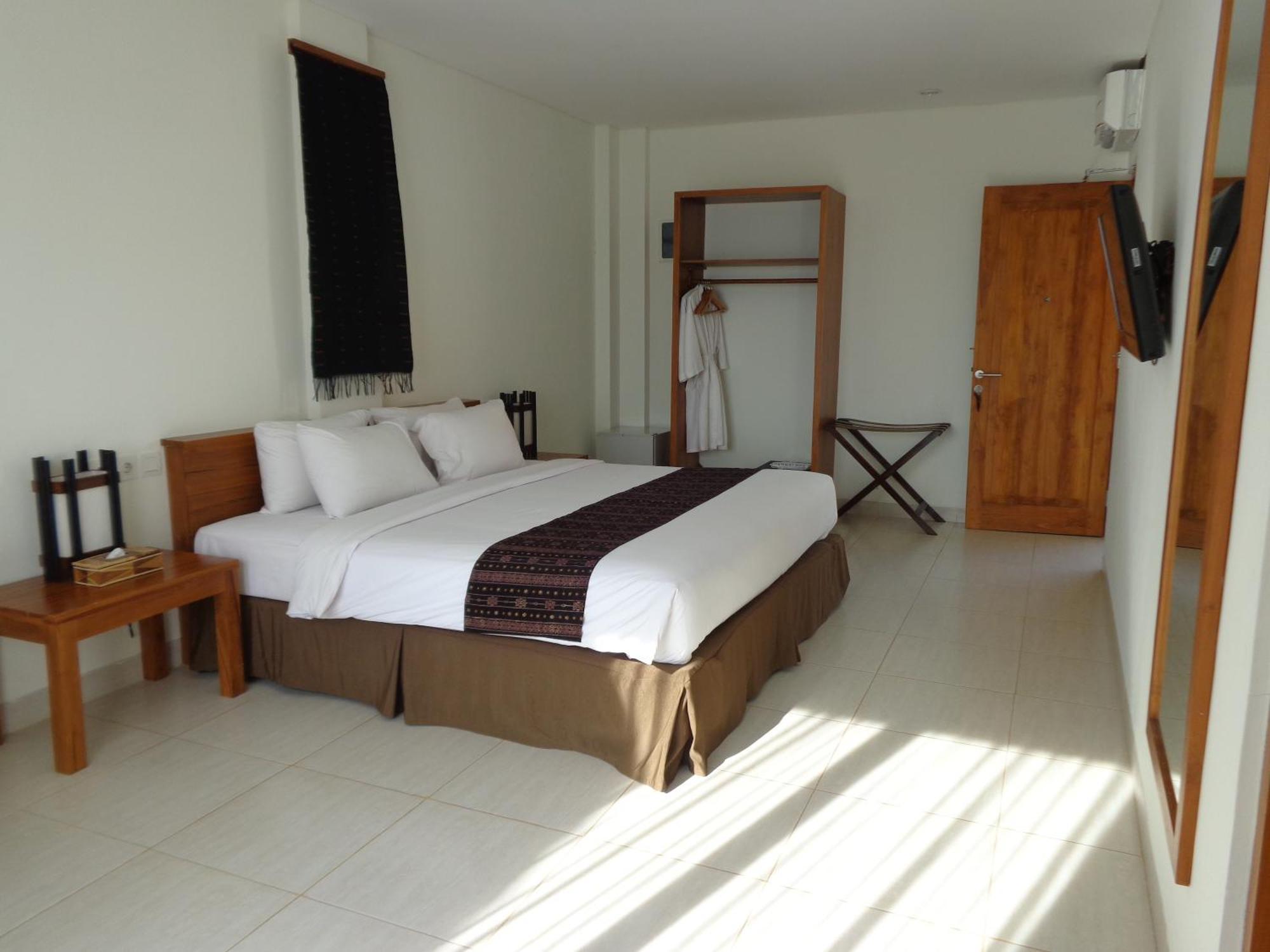 Luwansa Beach Hotel Labuan Bajo Extérieur photo