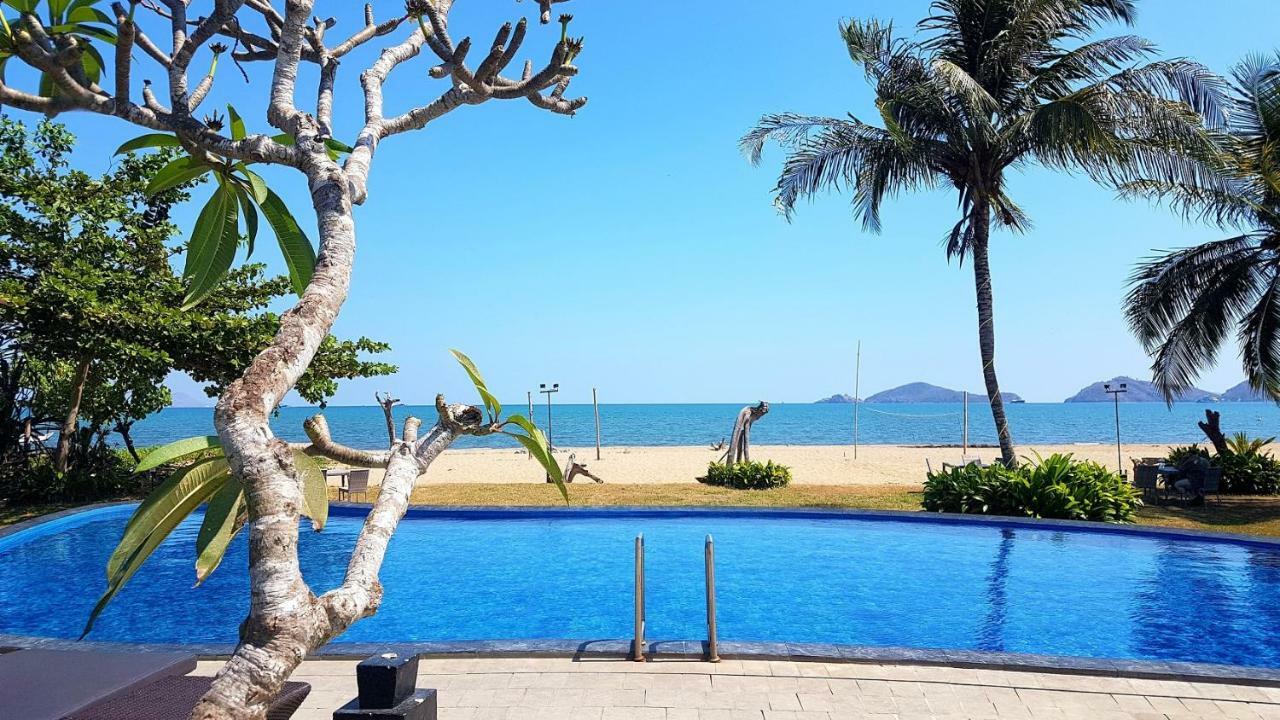 Luwansa Beach Hotel Labuan Bajo Extérieur photo