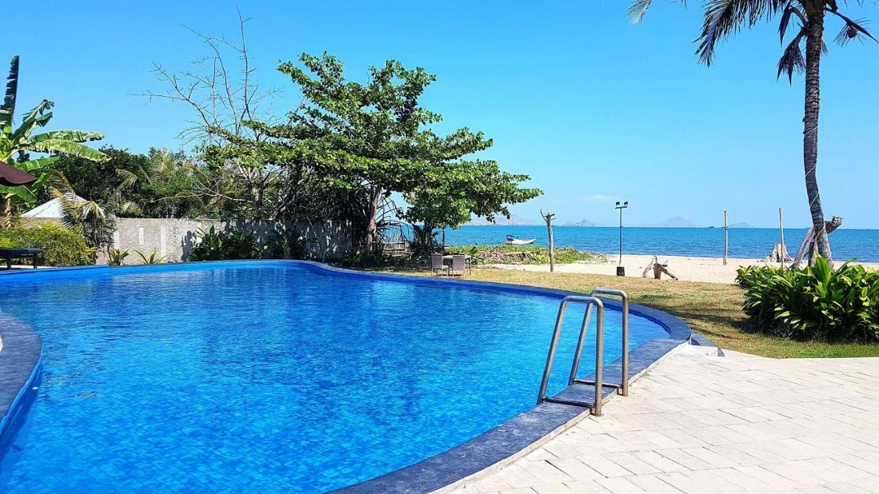 Luwansa Beach Hotel Labuan Bajo Extérieur photo