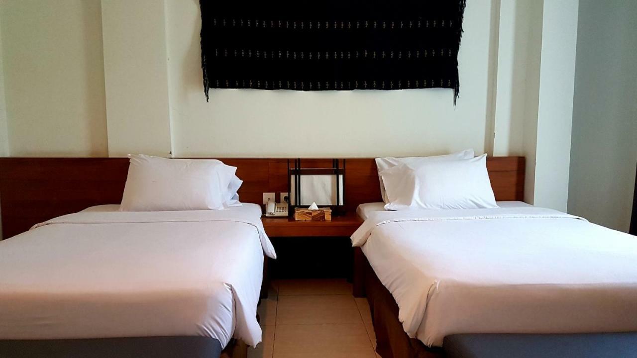 Luwansa Beach Hotel Labuan Bajo Extérieur photo