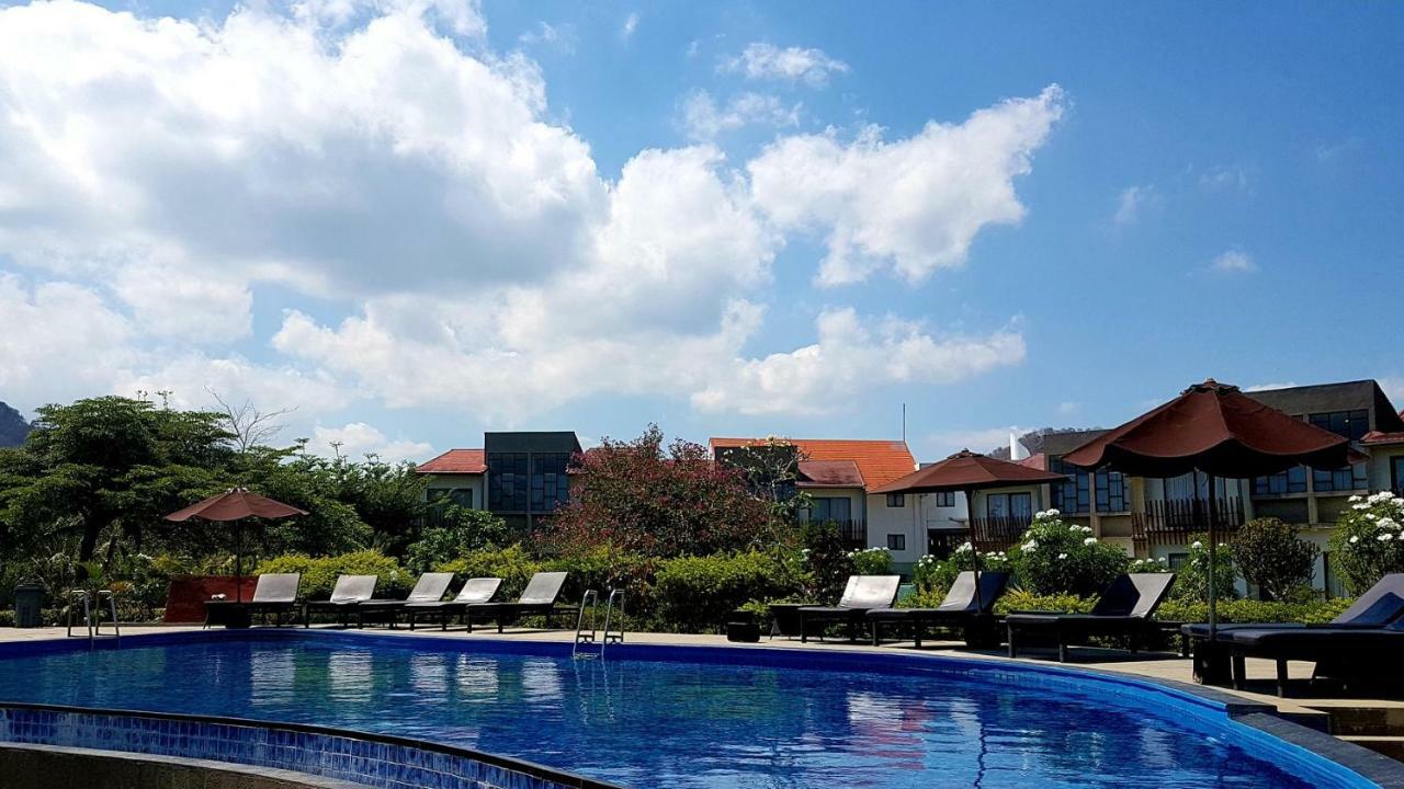 Luwansa Beach Hotel Labuan Bajo Extérieur photo